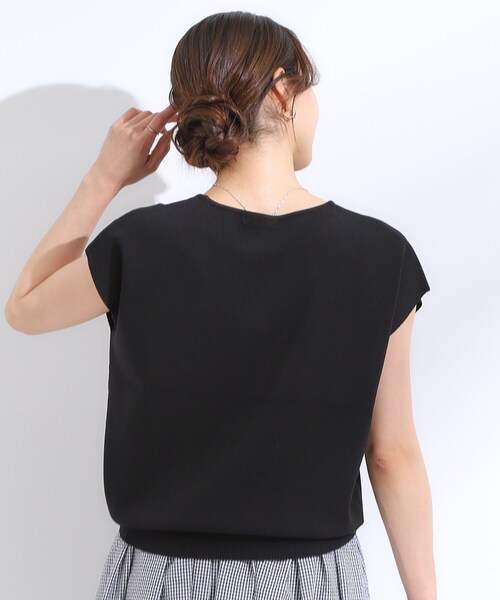 DRESKIP（ドレスキップ）の「【洗える/S-LL/ひんやり】さらりと好印象　総針フレンチスリーブニット（ニット/セーター・レディース・オフホワイト/レッド系1/ブラック/ネイビー・04/03/02/01）」の18枚目の写真