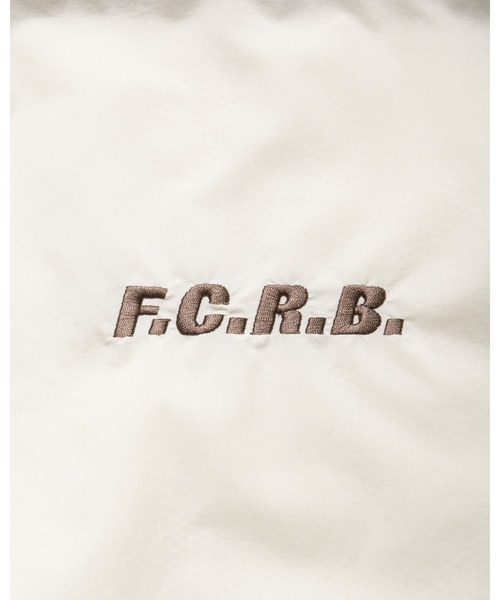 F.C.Real Bristol(エフシーレアルブリストル)の「WARM-UP JACKET(ブルゾン・メンズ・オフホワイト/セージグリーン/ブラック・X-LARGE/LARGE/MEDIUM/SMALL/XX-LARGE)」の8枚目の写真