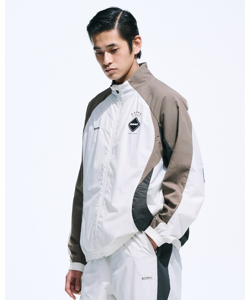 F.C.Real Bristol(エフシーレアルブリストル)の「WARM-UP JACKET(ブルゾン・メンズ・オフホワイト/セージグリーン/ブラック・X-LARGE/LARGE/MEDIUM/SMALL/XX-LARGE)」の5枚目の写真