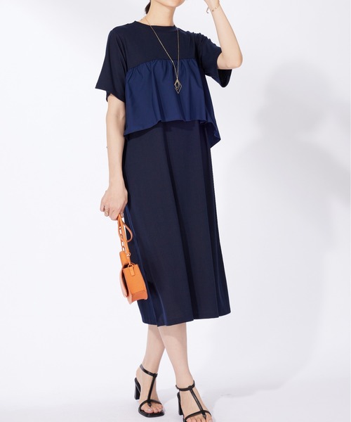 BELLUNA PLUS(ベルーナ)の「胸元フリルデザインワンピース(ワンピース・レディース・ネイビー/ブラック・MEDIUM/LARGE/X-LARGE)」の13枚目の写真