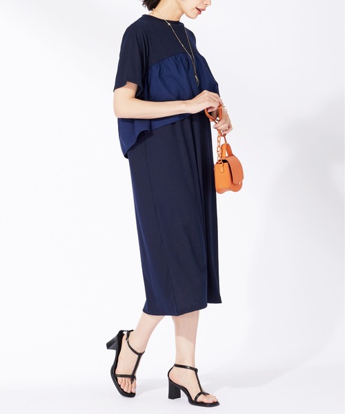 BELLUNA PLUS(ベルーナ)の「胸元フリルデザインワンピース(ワンピース・レディース・ネイビー/ブラック・MEDIUM/LARGE/X-LARGE)」の19枚目の写真