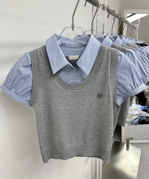 SPIGA(スピーガ)の「パフスリーブ半袖ストライプシャツ+ベストセット(その他トップス・レディース・グレー/ネイビー・X-LARGE/LARGE/MEDIUM/SMALL)」の2枚目の写真