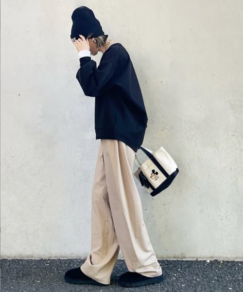 Emma Taylor(エマテイラー)の「【ネックが選べる】ダンボールコクーンフォルムプルオーバー(Tシャツ/カットソー・レディース・ブラック/ライトベージュ/MD.Gray/ブラック系その他/ベージュ系その他/グレー系その他・FREE)」の8枚目の写真