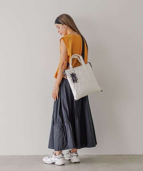 BAYFLOW（ベイフロー）の「[撥水機能素材]ランダムギャザーフレアスカート（スカート・レディース・キャメル/ブラック・FREE）」の10枚目の写真