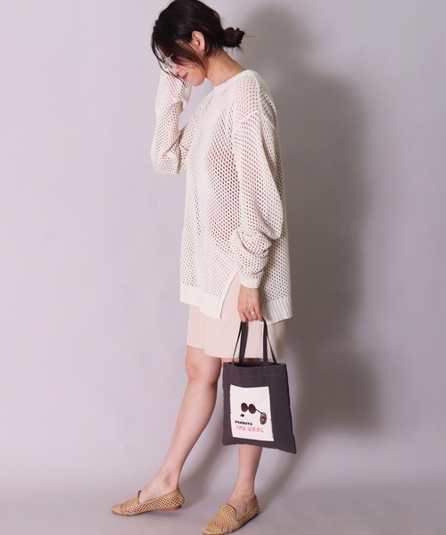 PEANUTS（ピーナッツ）の「(ACT)【PEANUTS】フェイス 刺繍 ナイロン ミニ トートバッグ（トートバッグ・レディース・チャコールグレー/ライトベージュ/スモークピンク/イエロー/ブルー・ONE SIZE）」の6枚目の写真