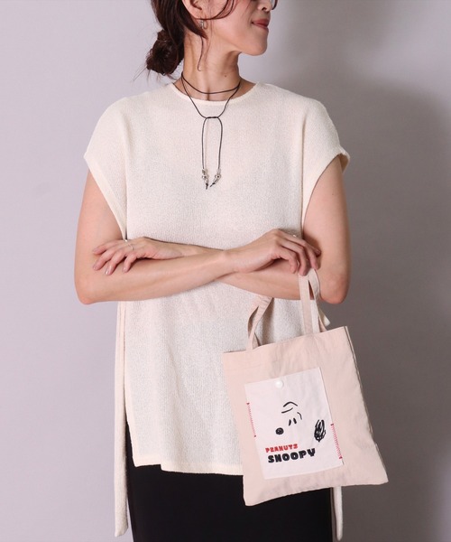 PEANUTS（ピーナッツ）の「(ACT)【PEANUTS】フェイス 刺繍 ナイロン ミニ トートバッグ（トートバッグ・レディース・チャコールグレー/ライトベージュ/スモークピンク/イエロー/ブルー・ONE SIZE）」の9枚目の写真