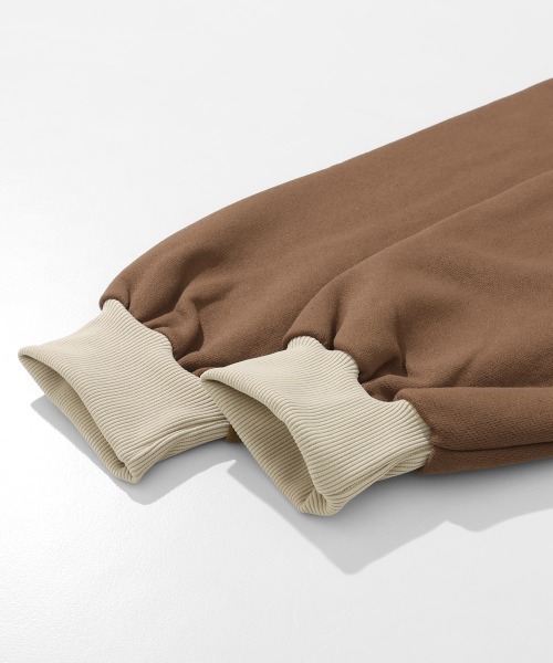 KRIFF MAYER Lady's Collection（クリフメイヤーレディースコレクション）の「【ラグランスリーブ】裏起毛タートルスウェット（スウェット・レディース・レッド/その他5/チャコール/ナチュラル/カラフル・LARGE/MEDIUM）」の18枚目の写真