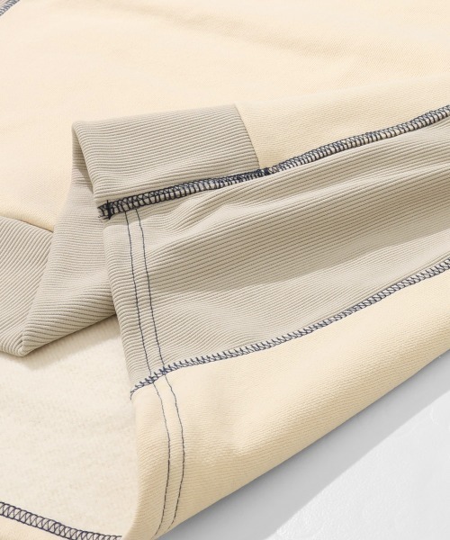 KRIFF MAYER Lady's Collection（クリフメイヤーレディースコレクション）の「【ラグランスリーブ】裏起毛タートルスウェット（スウェット・レディース・レッド/その他5/チャコール/ナチュラル/カラフル・LARGE/MEDIUM）」の19枚目の写真