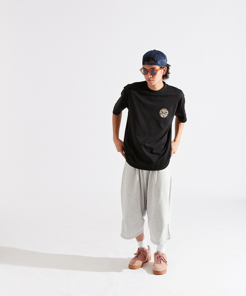PARIS SAINT-GERMAIN(パリサンジェルマン)の「【Paris Saint-Germain / パリ・サン=ジェルマン】 JP CAMO EMBREM TEE(Tシャツ/カットソー・メンズ・ブラック/ホワイト・MEDIUM/SMALL/X-LARGE/LARGE)」の4枚目の写真