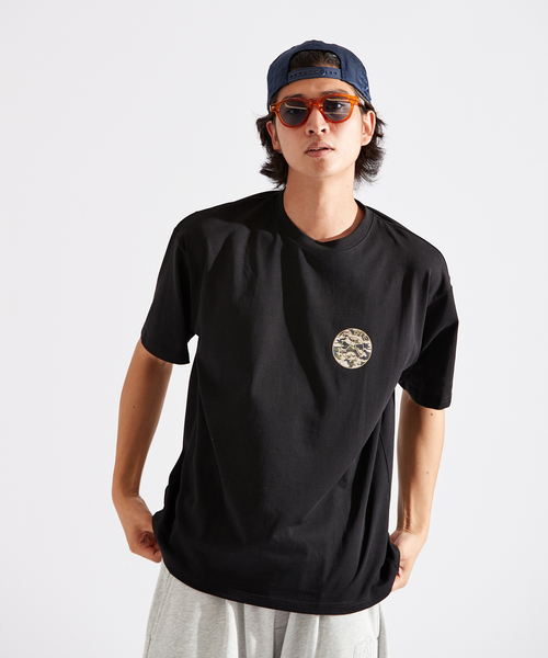 PARIS SAINT-GERMAIN(パリサンジェルマン)の「【Paris Saint-Germain / パリ・サン=ジェルマン】 JP CAMO EMBREM TEE(Tシャツ/カットソー・メンズ・ブラック/ホワイト・MEDIUM/SMALL/X-LARGE/LARGE)」の12枚目の写真