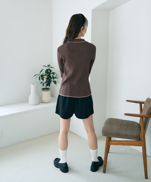 earth music&ecology（アースミュージックアンドエコロジー）の「【WEB限定】バイカラートリムロングニットカーディガン（ニット/セーター・レディース・チャコールグレー/アイボリー/ブラウン/ネイビー・FREE）」の22枚目の写真