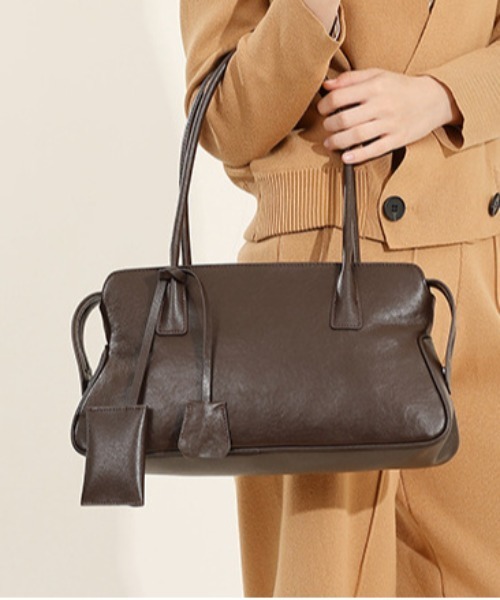 NiiNa(ニーナ)の「【 NiiNa / ニーナ 】高品質牛革横長ショルダー&ミニケースセットバッグ(ショルダーバッグ・レディース・ベージュ/ブラウン/ブラック・FREE)」の15枚目の写真