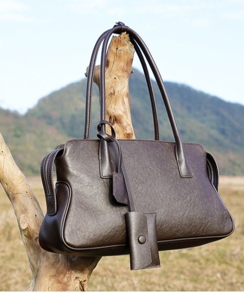 NiiNa(ニーナ)の「【 NiiNa / ニーナ 】高品質牛革横長ショルダー&ミニケースセットバッグ(ショルダーバッグ・レディース・ベージュ/ブラウン/ブラック・FREE)」の17枚目の写真