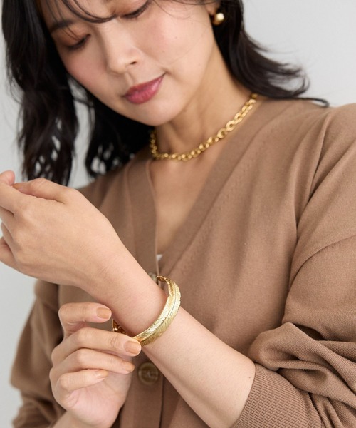 BARNYARDSTORM(バンヤードストーム)の「BARNYARDSTORM / フェザーバングル(ブレスレット・レディース・ゴールド/シルバー・FREE)」の20枚目の写真