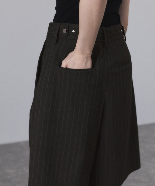 ADAM ET ROPE'(アダムエロペ)の「【サステナブル】ソリッド&ストライプハーフパンツ(その他パンツ・レディース・ブラック/ブラウン系その他・36/38)」の21枚目の写真