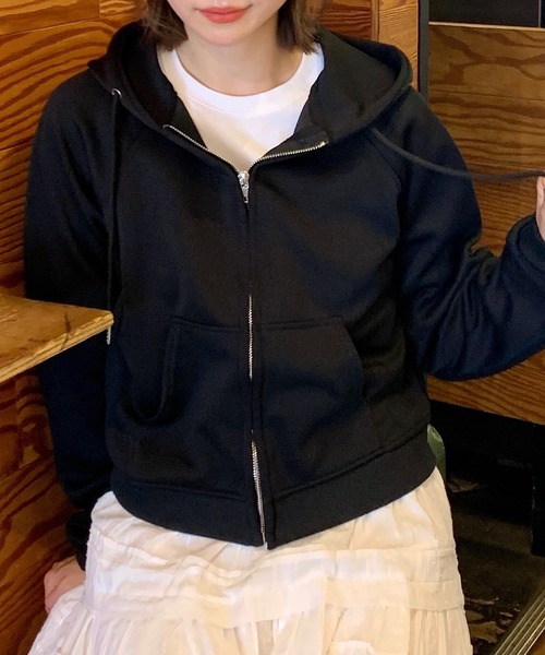 G.O.A. ベージュ フルジッパーパーカースカートセットと、Tシャツ2枚 G.O.A. ベージュ フルジッパーパーカースカートセットと、T