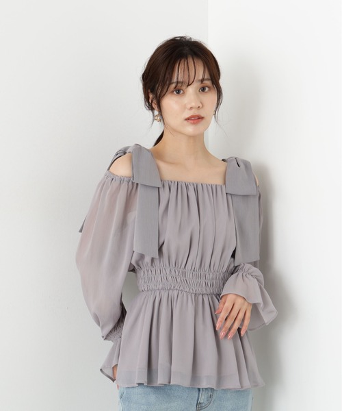 PROPORTION BODY DRESSING(プロポーションボディドレッシング)の「ショルダーリボンシャーリングブラウス / 1215210500(シャツ/ブラウス・レディース・ブラック/グレー/ブラウン/グレー系その他・MEDIUM/SMALL)」の2枚目の写真