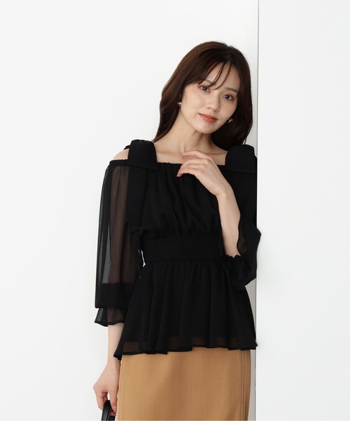 PROPORTION BODY DRESSING(プロポーションボディドレッシング)の「ショルダーリボンシャーリングブラウス / 1215210500(シャツ/ブラウス・レディース・ブラック/グレー/ブラウン/グレー系その他・MEDIUM/SMALL)」の1枚目の写真