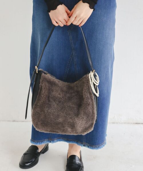 le.coeur blanc（ルクールブラン）の「ボアコンビワンショルダーバッグ（トートバッグ・レディース・ベージュ/チャコールグレー・FREE）」の9枚目の写真