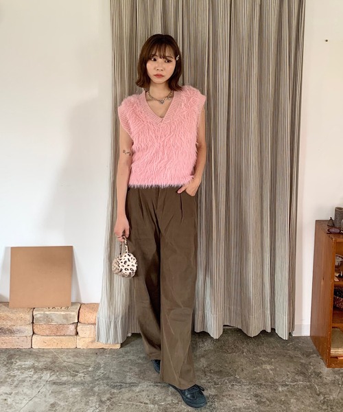 Teem Store（チームストア）の「【25年秋冬新作】もこもこシャギーVネックベスト（ベスト・レディース・ホワイト/ピンク・F）」の9枚目の写真