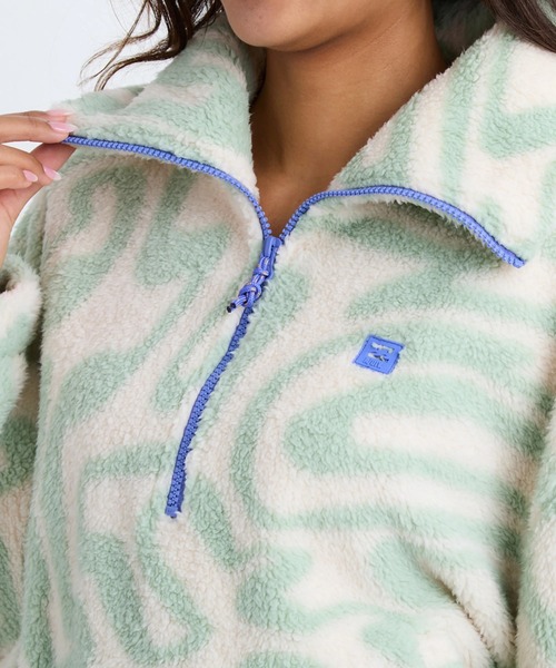 BILLABONG(ビラボン)の「BILLABONG レディース 24B483504-BARRA HALF ZIP FLC スウェットジャケット 【2025年秋冬モデル】/ビラボン総柄ハーフジップフリーストップス(その他アウター・レディース・ミント/ピンク系その他・MEDIUM)」の4枚目の写真