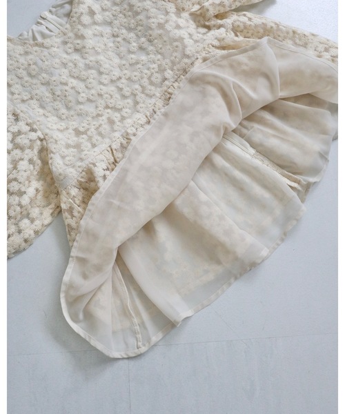 JUMELLE(ジュメロ)の「フラワー刺繍ペプラムトップス(Tシャツ/カットソー・レディース・ベージュ・FREE)」の22枚目の写真