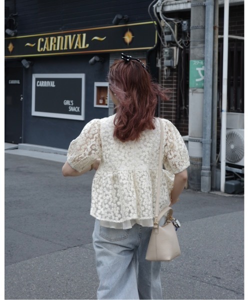 JUMELLE(ジュメロ)の「フラワー刺繍ペプラムトップス(Tシャツ/カットソー・レディース・ベージュ・FREE)」の5枚目の写真