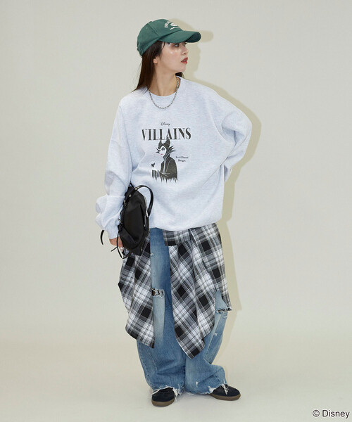 Disney(ディズニー)の「PUBLUX/パブリュクス 別注 VILLAINS MALEFICENT SWEAT/ヴィランズ マレフィセントプリントスウェット(限定展開)(スウェット・メンズ・チャコールグレー/ライトグレー・SMALL/MEDIUM/LARGE)」の6枚目の写真
