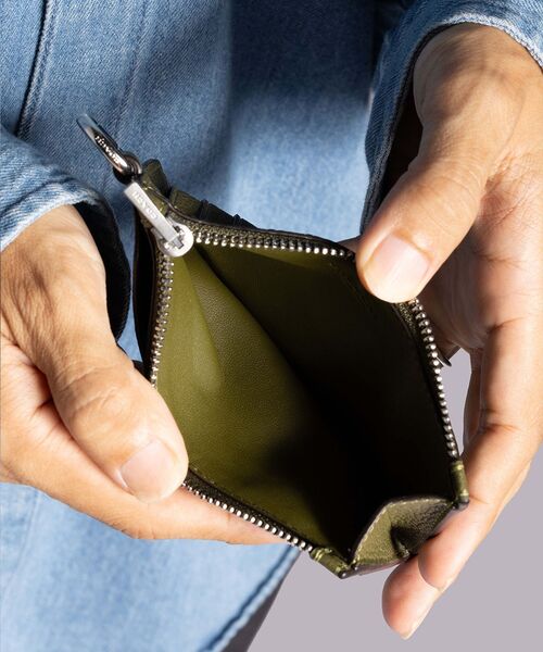 COACH(コーチ)の「ジップ カード ケース(カードケース・メンズ・グリーン系その他・ONE)」の2枚目の写真