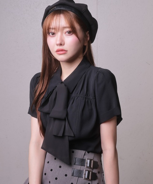 LIPSERVICE（リップサービス）の「2wayリボンハーフブラウス（シャツ/ブラウス・レディース・ブラック/ホワイト・FREE）」の2枚目の写真