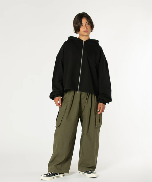 WISM（ウィズム）の「Estudio Niksen / エストゥディオ・ニクセン Boxy Zip-up Hoodie（パーカー・メンズ・ライトグレー/ブラック・1/2）」の3枚目の写真