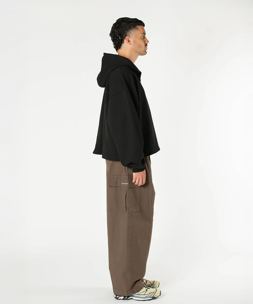 WISM（ウィズム）の「Estudio Niksen / エストゥディオ・ニクセン Boxy Zip-up Hoodie（パーカー・メンズ・ライトグレー/ブラック・1/2）」の8枚目の写真