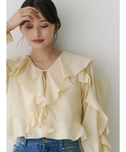 MERCURYDUO(マーキュリーデュオ)の「ラッフルブラウス(シャツ/ブラウス・レディース・イエロー/ライトブルー/オフホワイト・FREE)」の3枚目の写真