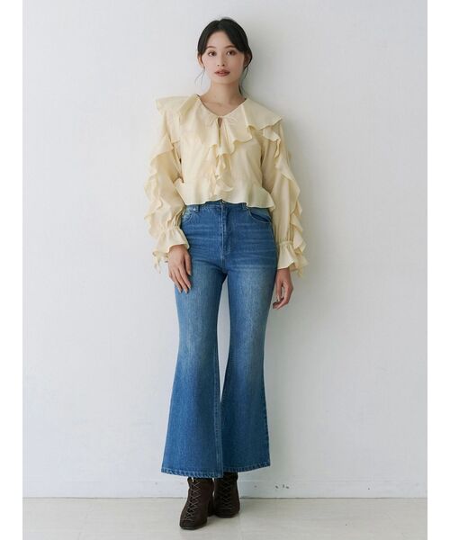 MERCURYDUO(マーキュリーデュオ)の「ラッフルブラウス(シャツ/ブラウス・レディース・イエロー/ライトブルー/オフホワイト・FREE)」の6枚目の写真