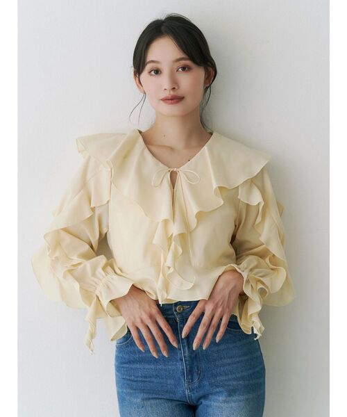 MERCURYDUO(マーキュリーデュオ)の「ラッフルブラウス(シャツ/ブラウス・レディース・イエロー/ライトブルー/オフホワイト・FREE)」の4枚目の写真