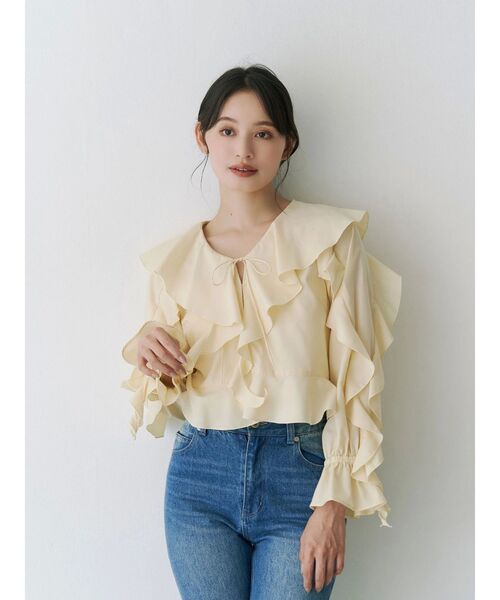 MERCURYDUO(マーキュリーデュオ)の「ラッフルブラウス(シャツ/ブラウス・レディース・イエロー/ライトブルー/オフホワイト・FREE)」の9枚目の写真