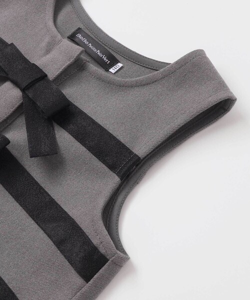 BeBe Petits Pois Vert(ベベプチポワヴェール)の「3段リボンAラインジャンパースカート(ワンピース・キッズ・グレー/ブラック・130cm/110cm/120cm/100cm/140cm/150cm)」の12枚目の写真