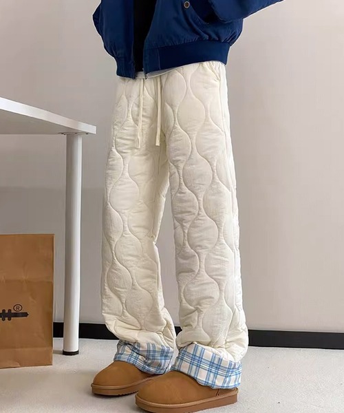 VIBGYOR（ヴィブジョー）の「折り返しチェック キルティング中綿ルーズパンツ/韓国 ユニセックス(CZ)（その他パンツ・メンズ・アイボリー/ネイビー・MEDIUM/LARGE）」の17枚目の写真