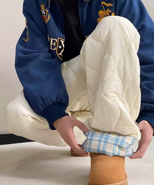 VIBGYOR（ヴィブジョー）の「折り返しチェック キルティング中綿ルーズパンツ/韓国 ユニセックス(CZ)（その他パンツ・メンズ・アイボリー/ネイビー・MEDIUM/LARGE）」の18枚目の写真