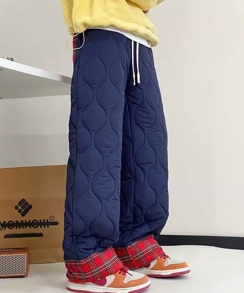 VIBGYOR（ヴィブジョー）の「折り返しチェック キルティング中綿ルーズパンツ/韓国 ユニセックス(CZ)（その他パンツ・メンズ・アイボリー/ネイビー・MEDIUM/LARGE）」の19枚目の写真