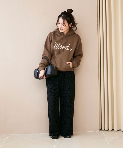 le.coeur blanc(ルクールブラン)の「SKOOKUM ロゴフーディー(Tシャツ/カットソー・レディース・ブラウン/アイボリー・38)」の13枚目の写真