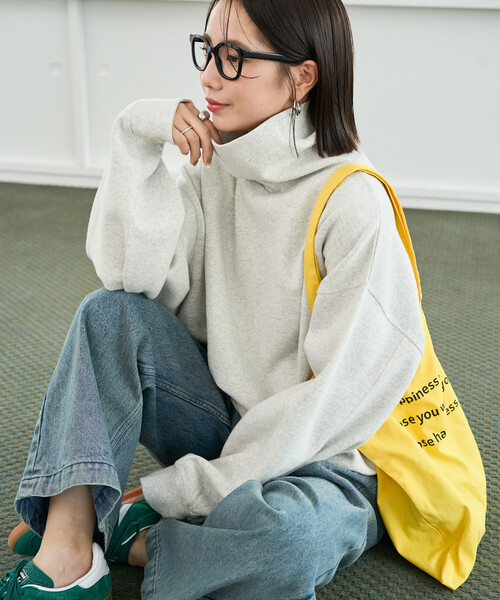 FREAK'S STORE（フリークスストア）の「限定展開　ヘビーウェイト タートルネック スウェット（スウェット・レディース・ブラック/ナチュラル/グレー/チャコールグレー/ライトグレー/ベージュ・ﾌﾘ-）」の3枚目の写真