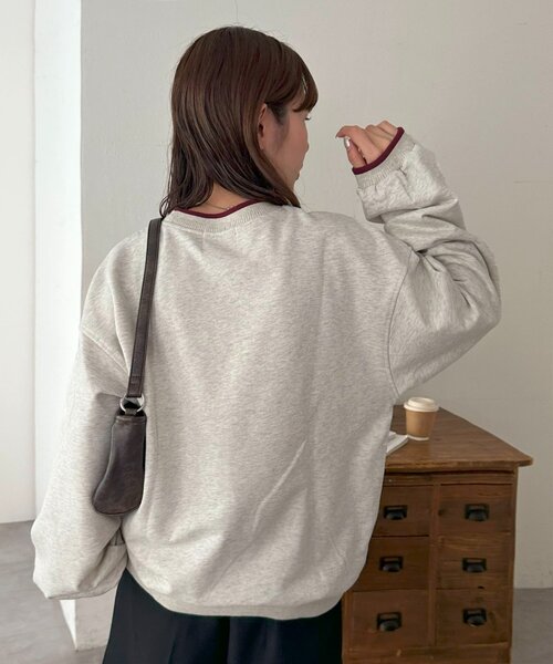 ユニセックス】ラインリブワンポイント刺繍スウェット（スウェット