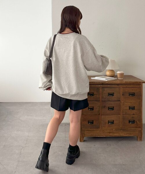 ユニセックス】ラインリブワンポイント刺繍スウェット（スウェット