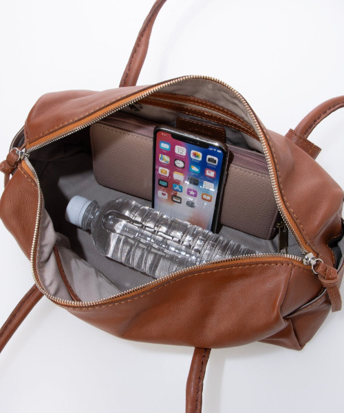 perche（ペルケ）の「ペルケ perche / ソフトレザーワイドボストントート（トートバッグ・レディース・ブラウン/グリーン/シルバー/ブラック・FREE）」の15枚目の写真