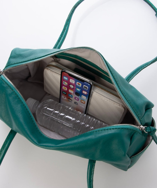 perche（ペルケ）の「ペルケ perche / ソフトレザーワイドボストントート（トートバッグ・レディース・ブラウン/グリーン/シルバー/ブラック・FREE）」の20枚目の写真