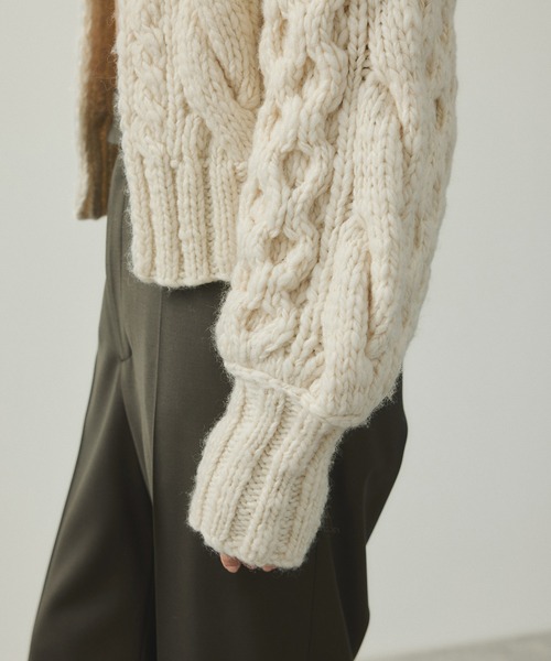ADAM ET ROPE'（アダムエロペ）の「【EMOELLE】ケーブルボレロカーディガン（カーディガン/ボレロ・レディース・キナリ・FREE）」の9枚目の写真