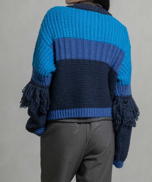 MARECHAL TERRE（マルシャルテル）の「フリンジニットカーデ（ニット/セーター・レディース・ブルー/ブラック/アイボリー/ブラウン・MEDIUM）」の6枚目の写真