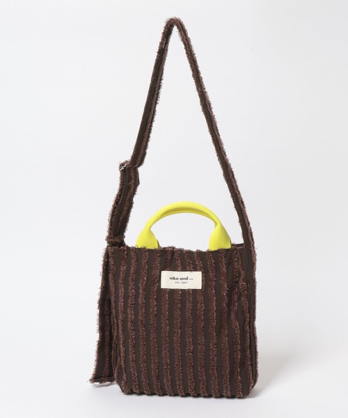 niko and...（ニコアンド）の「《500mlボトル収納可能》2WAYテープトートバッグM（トートバッグ・レディース・レッド/グリーン/ブラウン/シルバー/アイボリー/レオパード/ピンク/イエロー/その他/ライトブルー/ブラウン系その他/ブラック系その他・0）」の4枚目の写真