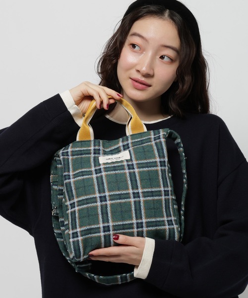 niko and...（ニコアンド）の「《500mlボトル収納可能》2WAYテープトートバッグM（トートバッグ・レディース・レッド/グリーン/ブラウン/シルバー/アイボリー/レオパード/ピンク/イエロー/その他/ライトブルー/ブラウン系その他/ブラック系その他・0）」の6枚目の写真